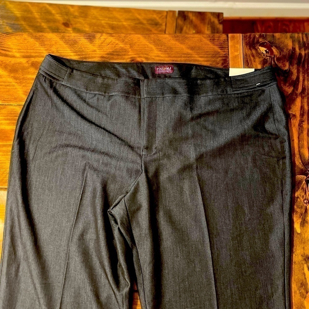 NWT Roz and Ali dark blue size 24 dress pants. Blue denim look color